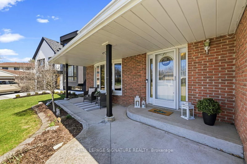 770 Banting Crt, Milton, L9T 3M5 | Image 3