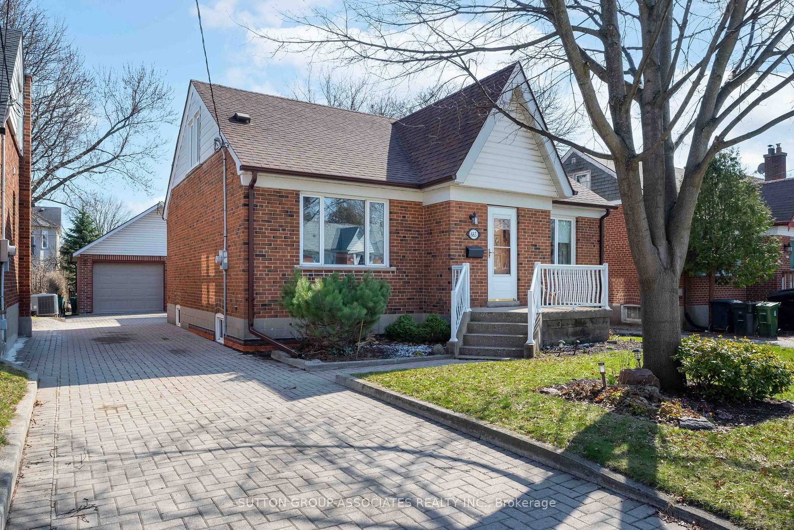 Property at 683 Glengrove