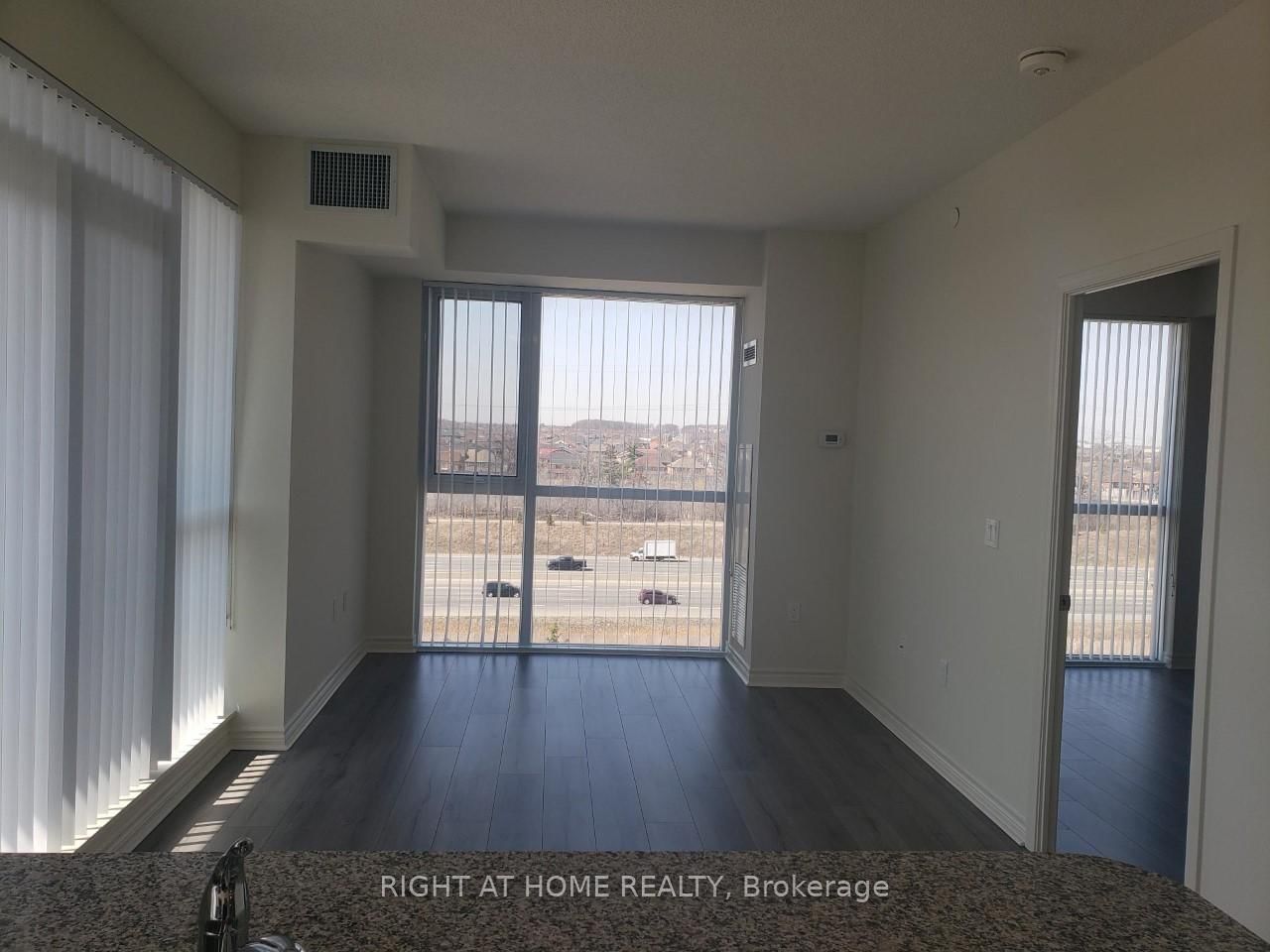 349 Rathburn Road W, Unit 816 - Photo 8