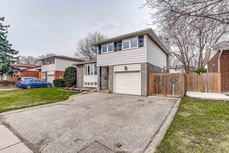 29 Trotters Lane, Brampton, L6Y 1B5 | Image 3