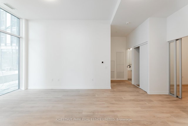 305 - 10 Graphophone Grove