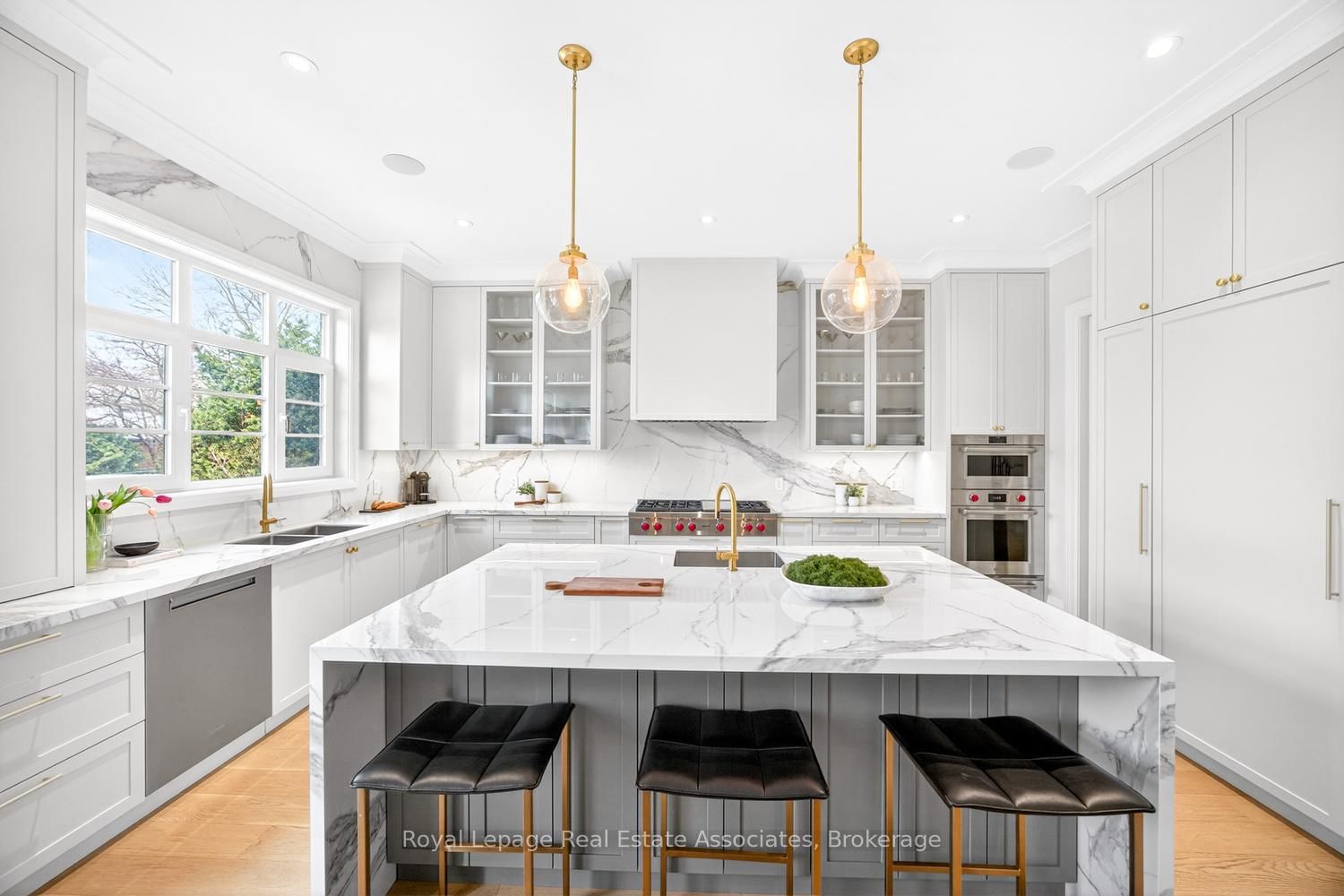 Detached House for sale at 16 Dorlen Avenue, Toronto, Ontario, M9B 5A9 - Islington-City Centre West - MLS: W12971474