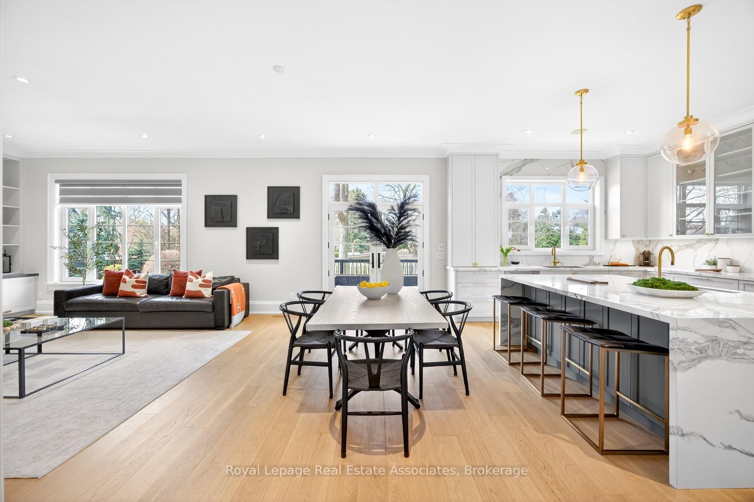 Detached House for sale at 16 Dorlen Avenue, Toronto, Ontario, M9B 5A9 - Islington-City Centre West - MLS: W12971474