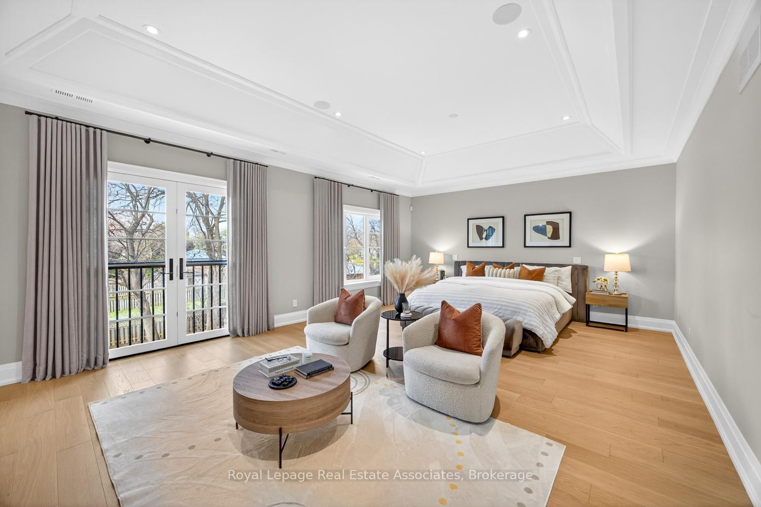 Detached House for sale at 16 Dorlen Avenue, Toronto, Ontario, M9B 5A9 - Islington-City Centre West - MLS: W12971474