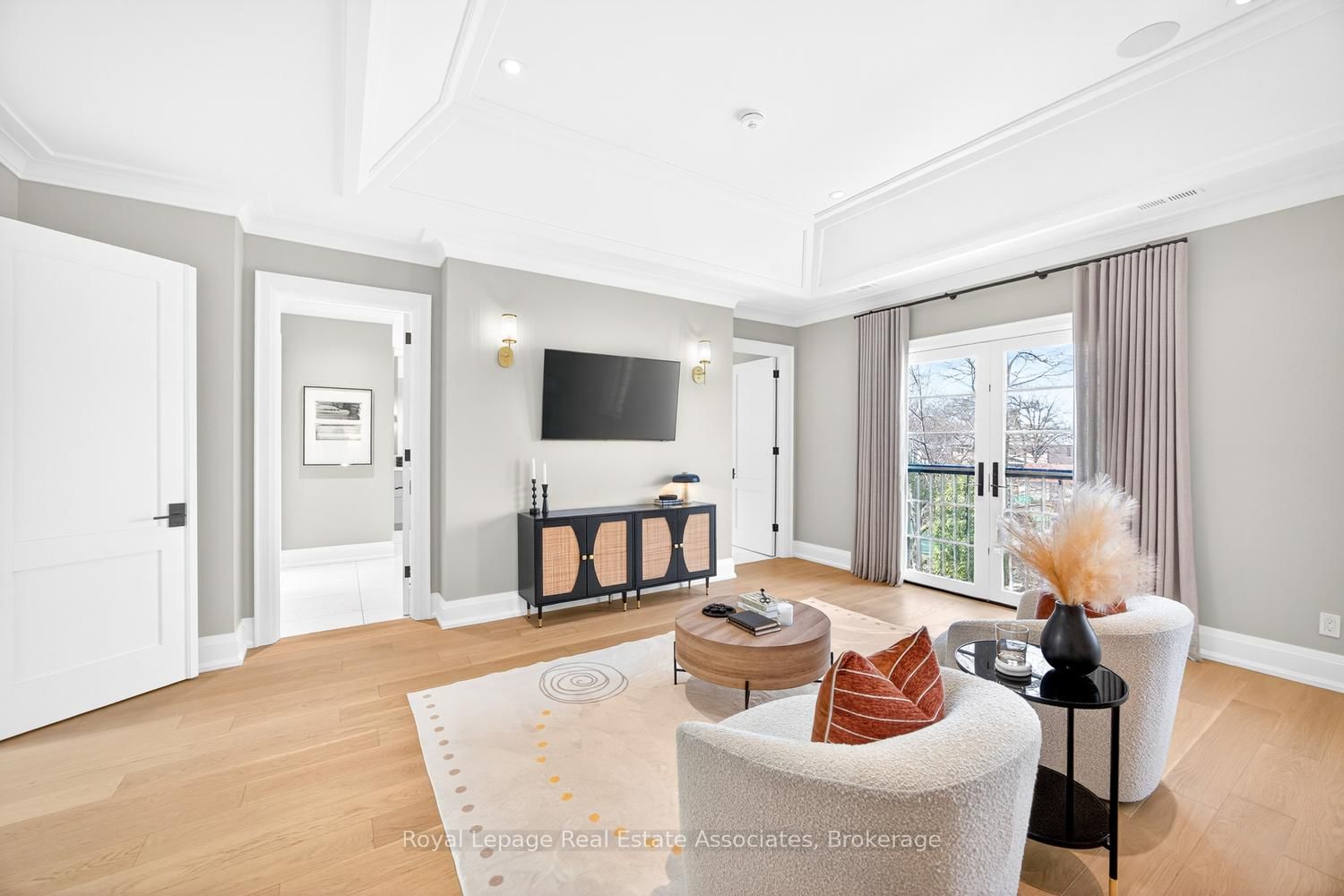 Detached House for sale at 16 Dorlen Avenue, Toronto, Ontario, M9B 5A9 - Islington-City Centre West - MLS: W12971474