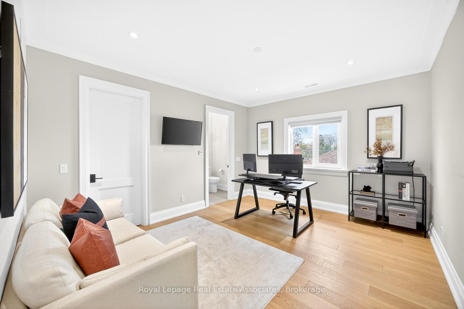 Detached House for sale at 16 Dorlen Avenue, Toronto, Ontario, M9B 5A9 - Islington-City Centre West - MLS: W12971474