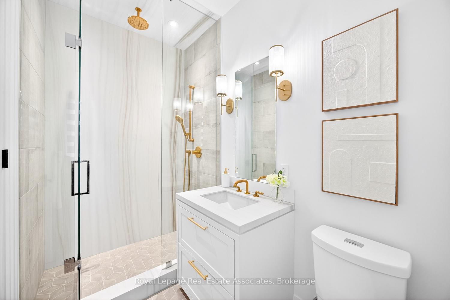 Detached House for sale at 16 Dorlen Avenue, Toronto, Ontario, M9B 5A9 - Islington-City Centre West - MLS: W12971474