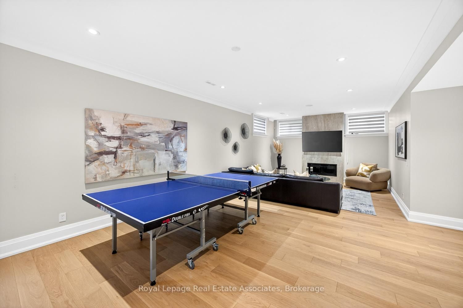 Detached House for sale at 16 Dorlen Avenue, Toronto, Ontario, M9B 5A9 - Islington-City Centre West - MLS: W12971474