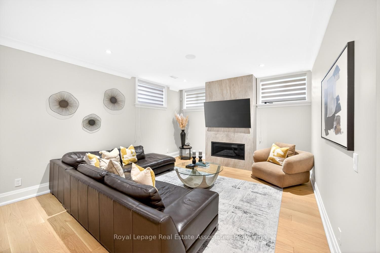 Detached House for sale at 16 Dorlen Avenue, Toronto, Ontario, M9B 5A9 - Islington-City Centre West - MLS: W12971474