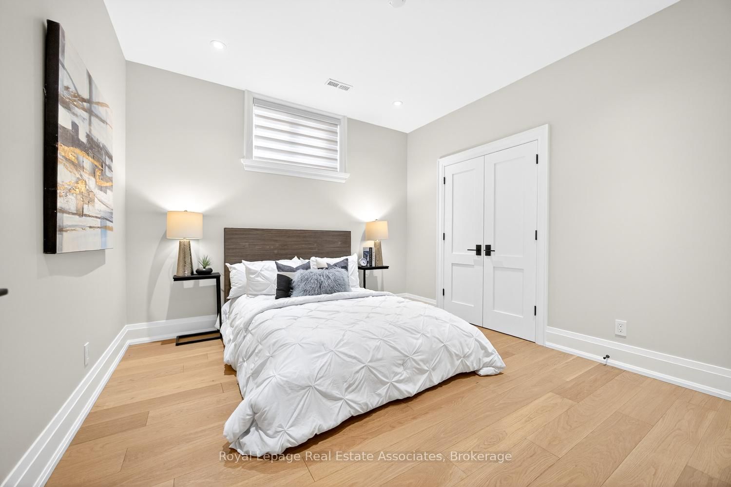 Detached House for sale at 16 Dorlen Avenue, Toronto, Ontario, M9B 5A9 - Islington-City Centre West - MLS: W12971474