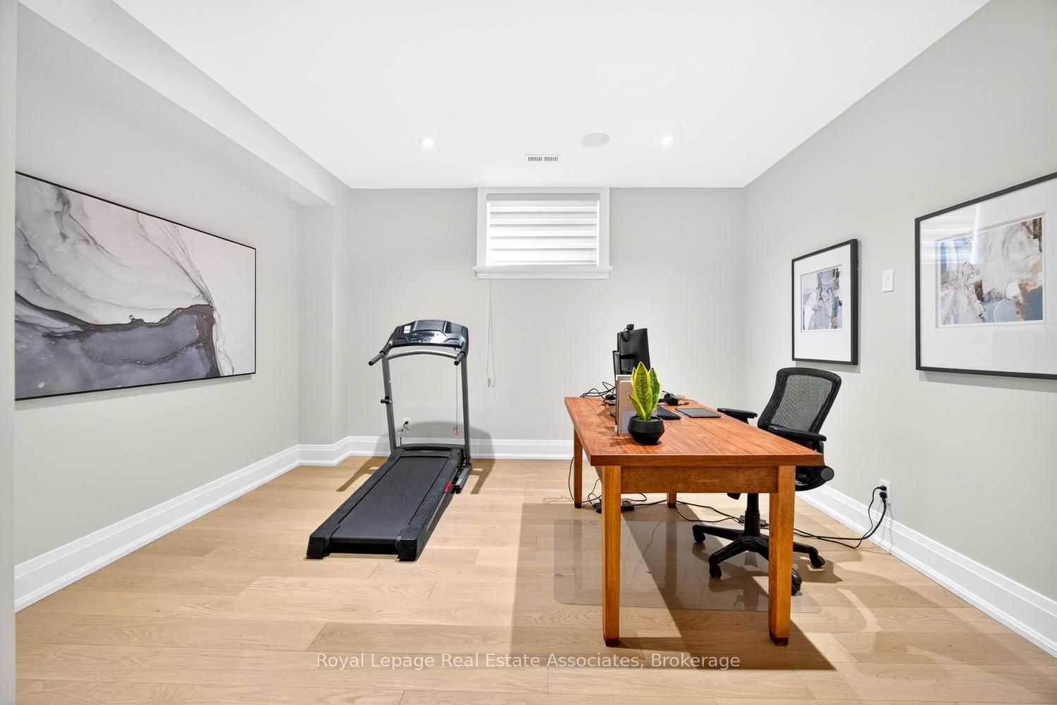 Detached House for sale at 16 Dorlen Avenue, Toronto, Ontario, M9B 5A9 - Islington-City Centre West - MLS: W12971474