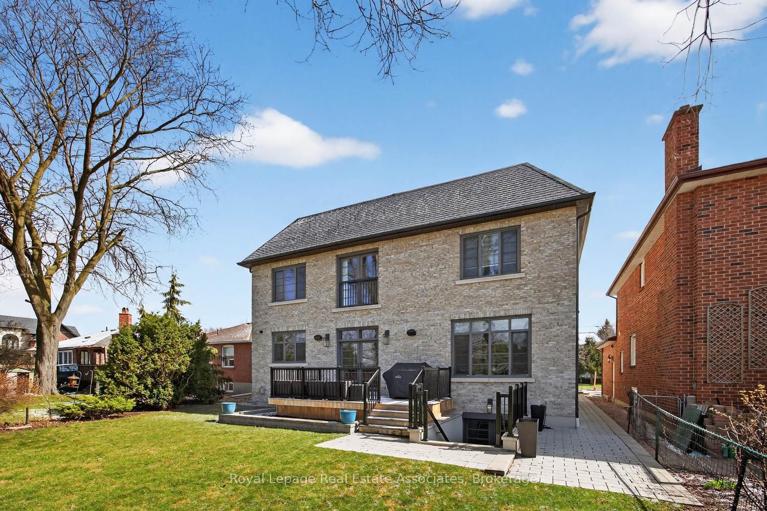 Detached House for sale at 16 Dorlen Avenue, Toronto, Ontario, M9B 5A9 - Islington-City Centre West - MLS: W12971474