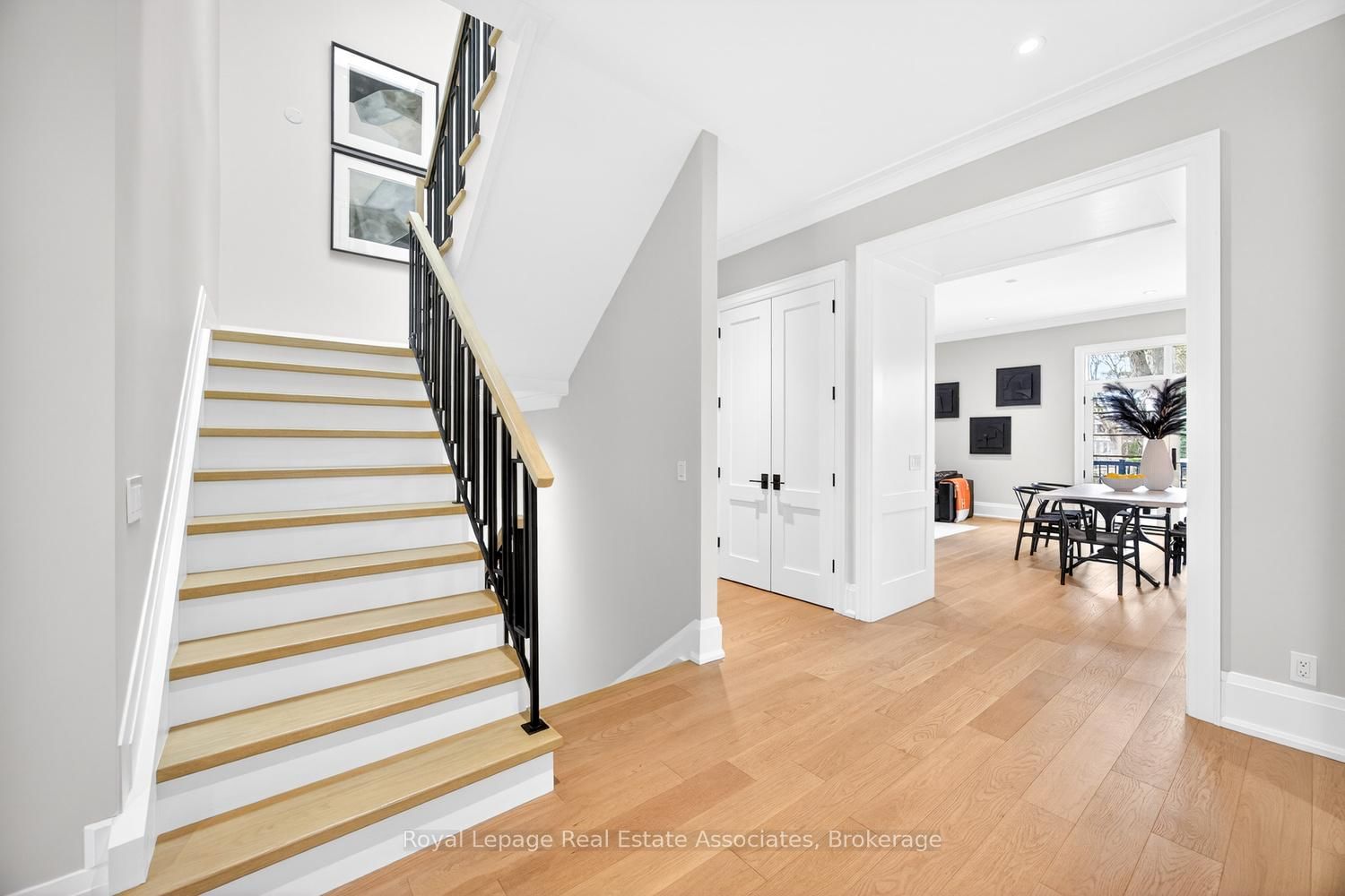 Detached House for sale at 16 Dorlen Avenue, Toronto, Ontario, M9B 5A9 - Islington-City Centre West - MLS: W12971474