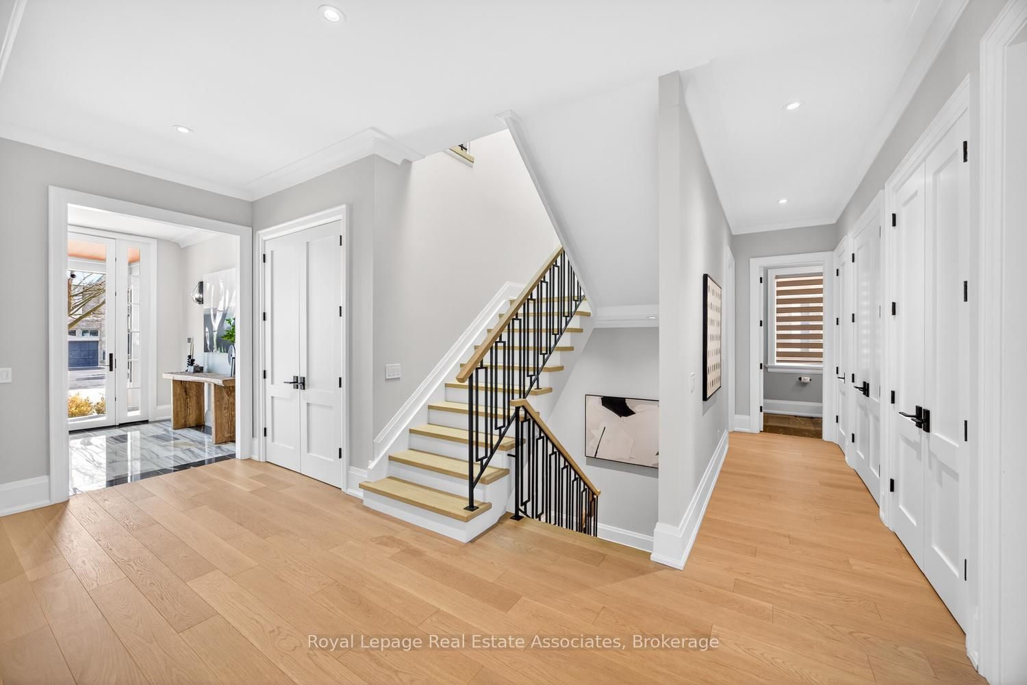 Detached House for sale at 16 Dorlen Avenue, Toronto, Ontario, M9B 5A9 - Islington-City Centre West - MLS: W12971474