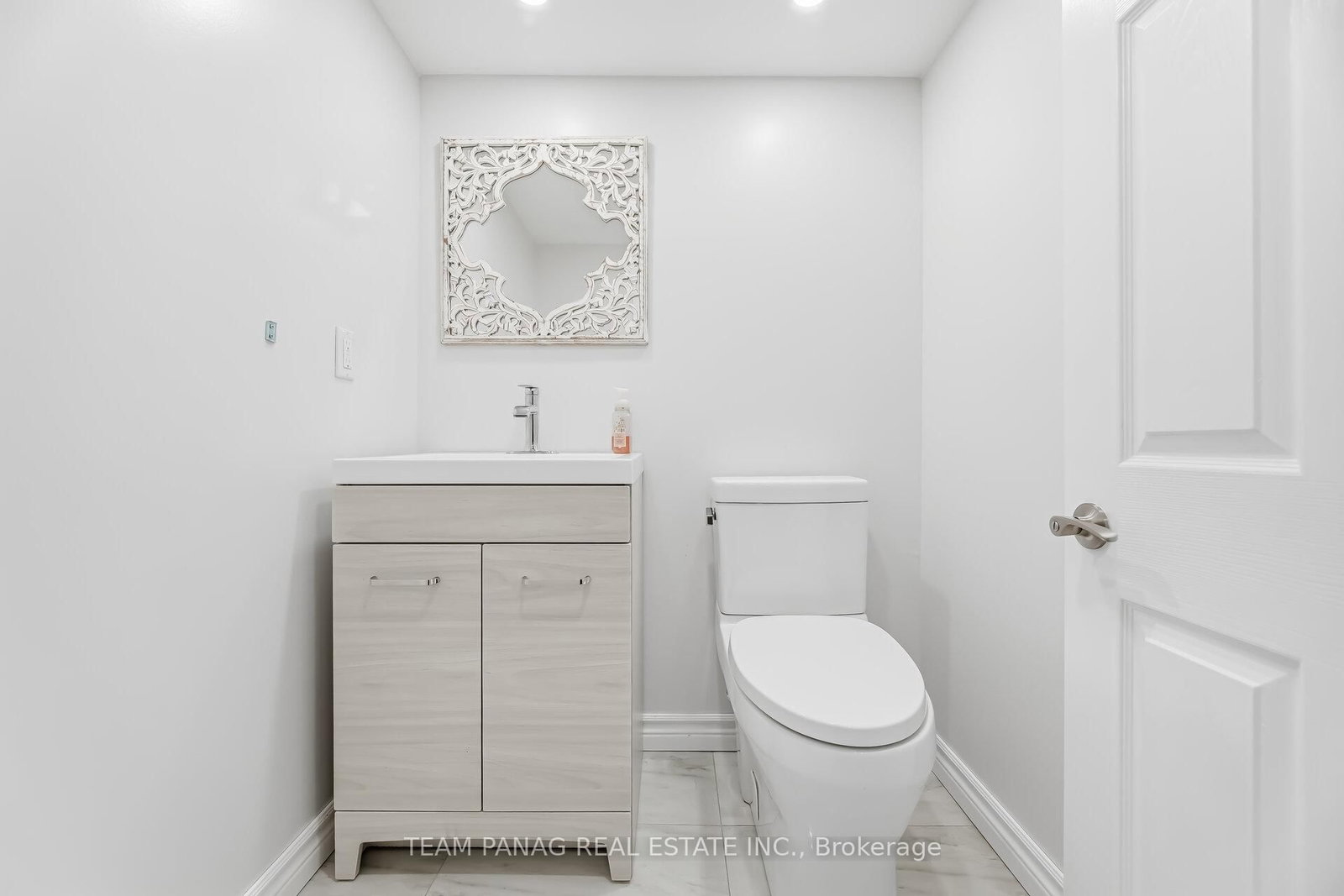 Detached House for sale at 26 Calderstone Road, Brampton, Ontario, L6P 2A4 - Bram East - MLS: W12971566