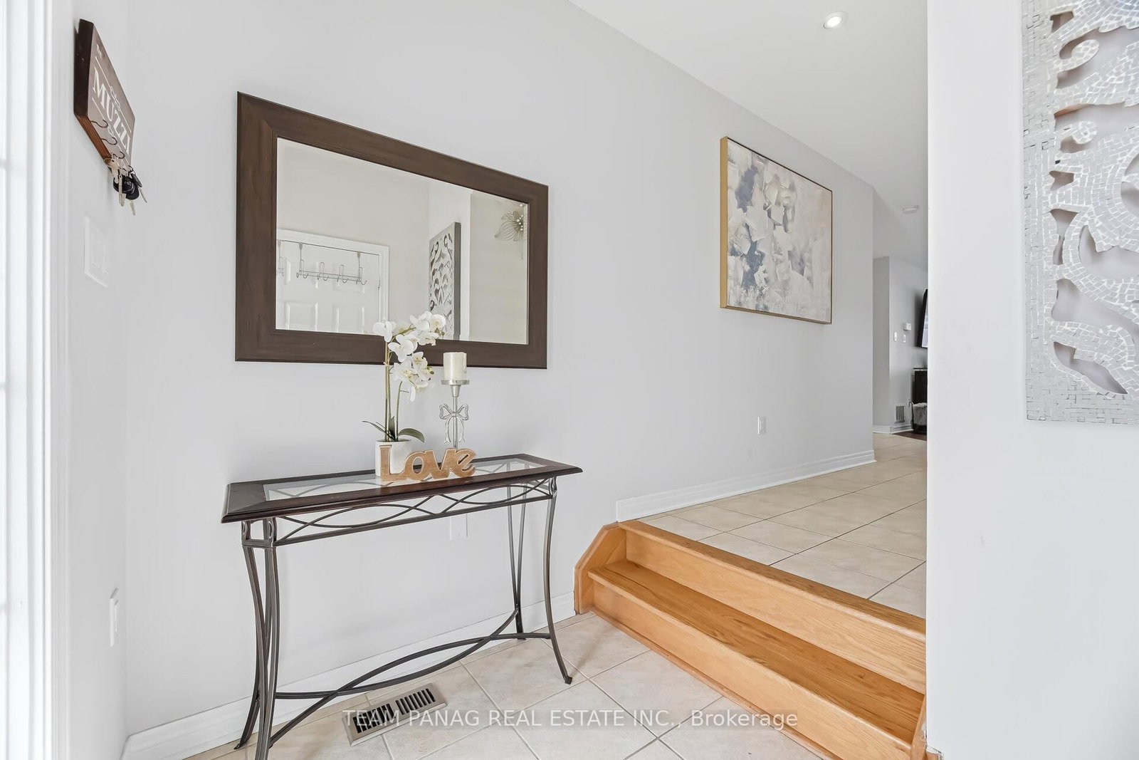 Detached House for sale at 26 Calderstone Road, Brampton, Ontario, L6P 2A4 - Bram East - MLS: W12971566