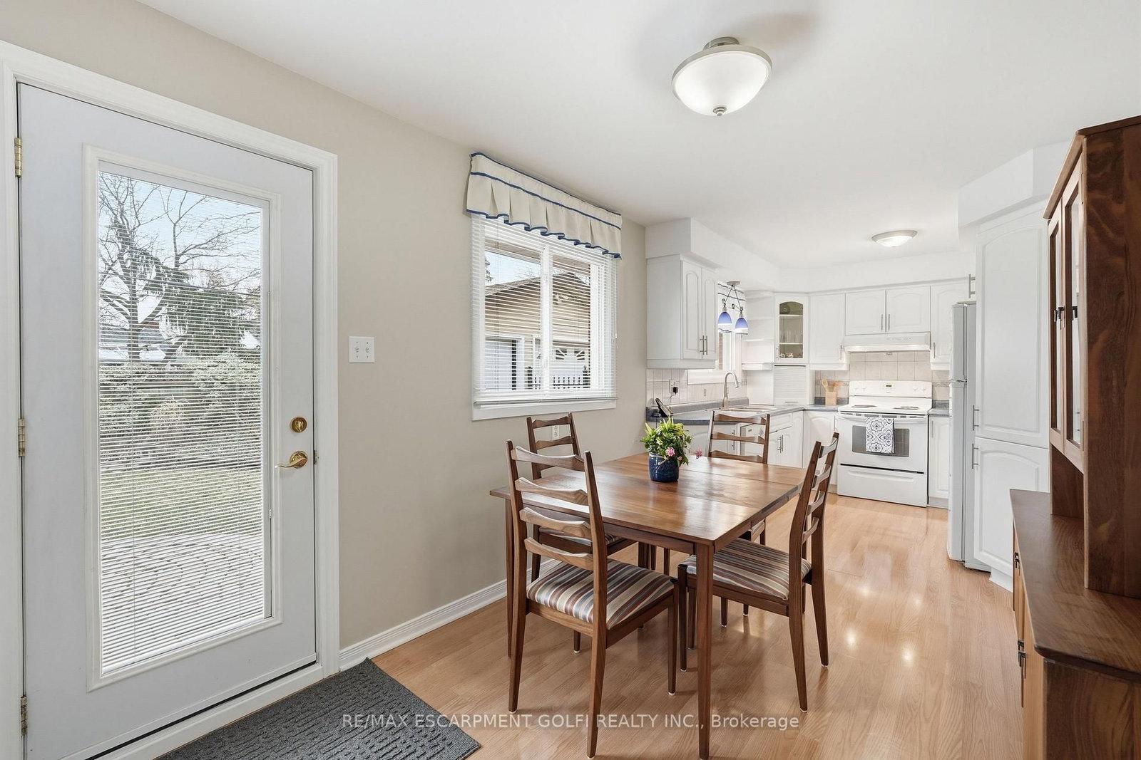 Detached House for sale at 5376 Spruce Avenue, Burlington, Ontario, L7L 1N7 - Appleby - MLS: W12971912