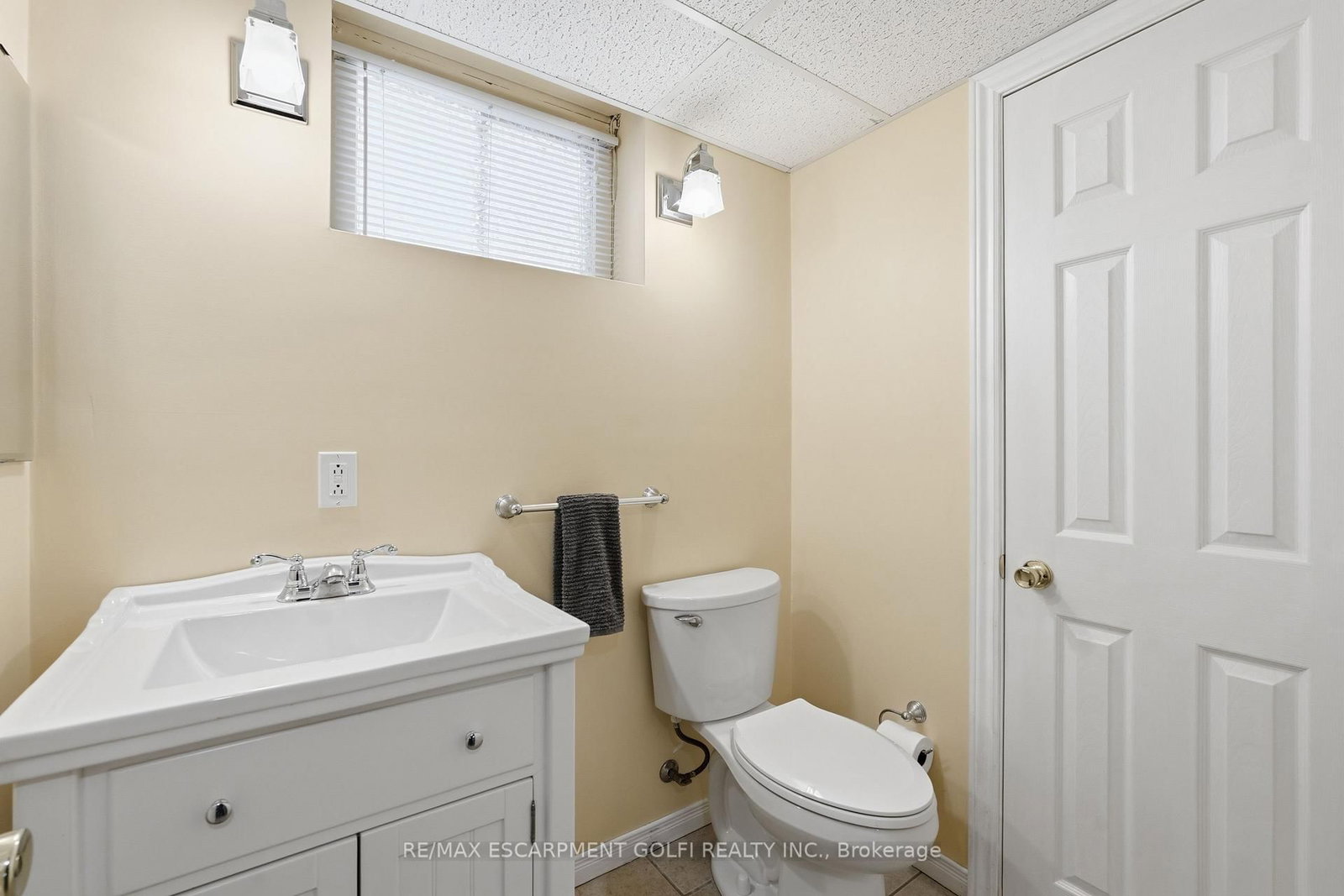 Detached House for sale at 5376 Spruce Avenue, Burlington, Ontario, L7L 1N7 - Appleby - MLS: W12971912