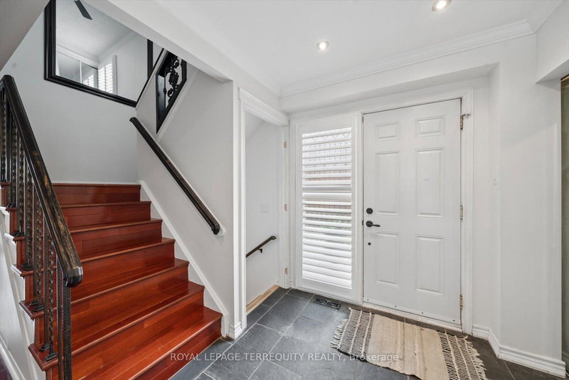 1825 Hyde Mill Cres, Mississauga, L5N 0A7 | Image 2