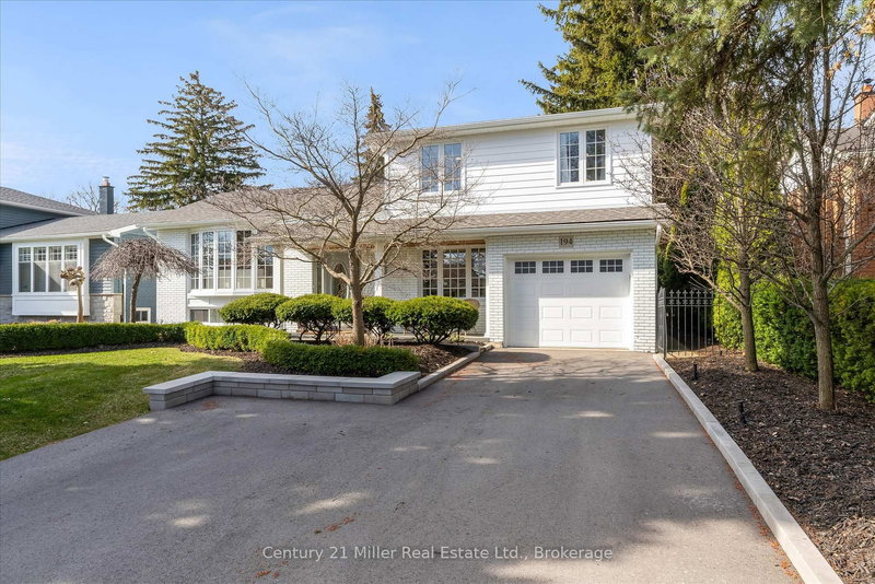 194 SOLINGATE Dr, Oakville, L6L 3T1 | Image 2