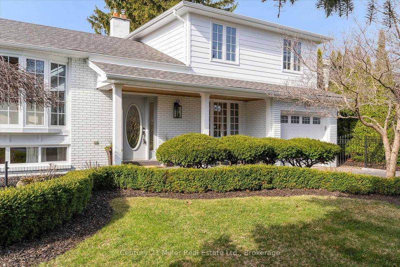 194 SOLINGATE Dr, Oakville, L6L 3T1 | Image 3