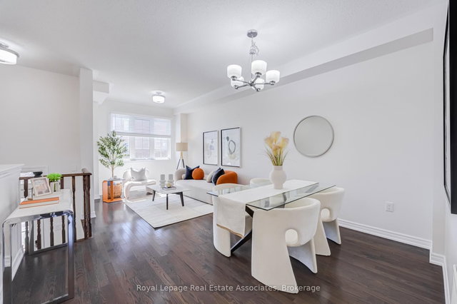 1376 Granrock Crescent