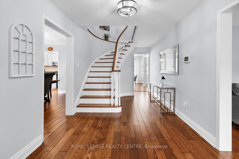 3135 Orleans Rd, Mississauga, L5L 5L4 | Image 3