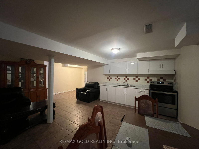 Bsmt - 3407 Crimson King Circ, Mississauga, L5N 8M9 | Image 3