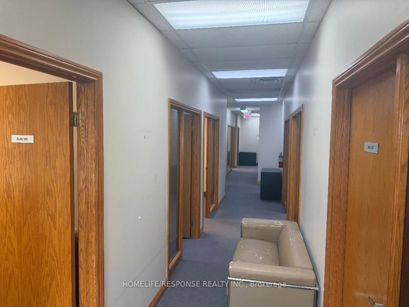 UPPER - 4304 VILLAGE CENTRE Crt, Mississauga, L4Z 1S2 | Image 2