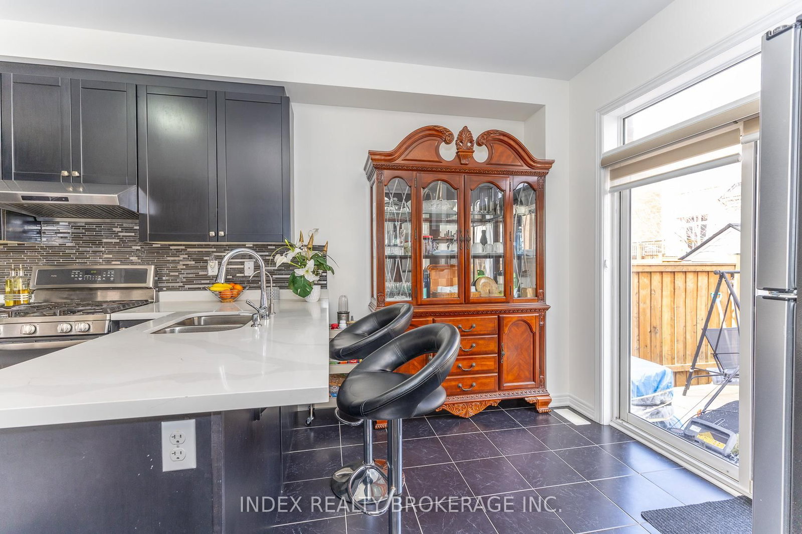 Semi-Detached House for sale at 12 Fitzgibson Street, Brampton, Ontario, L6Y 5Y5 - Credit Valley - MLS: W12972542