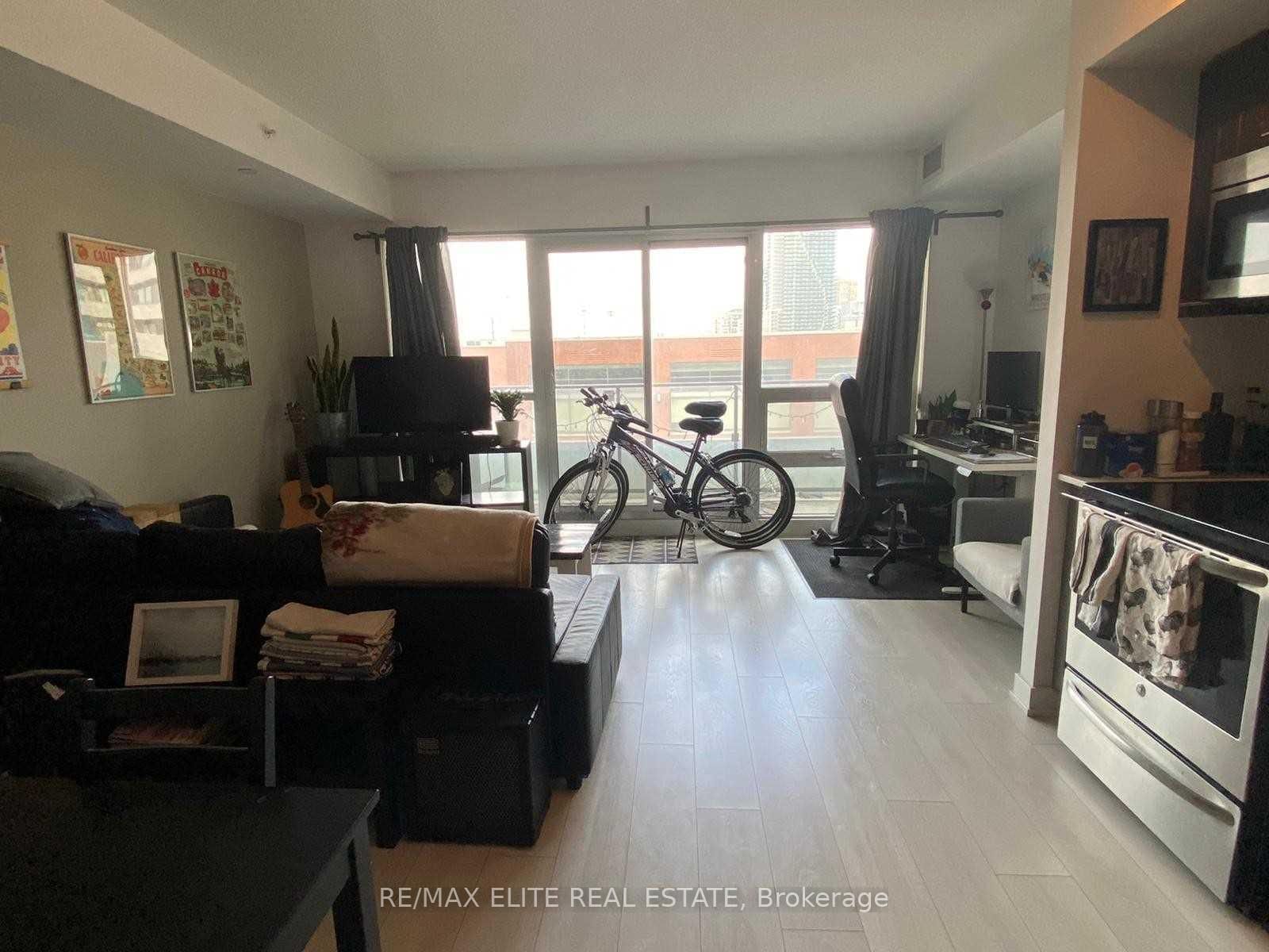 2220 Lakeshore Boulevard W, Unit 509 - Photo 4