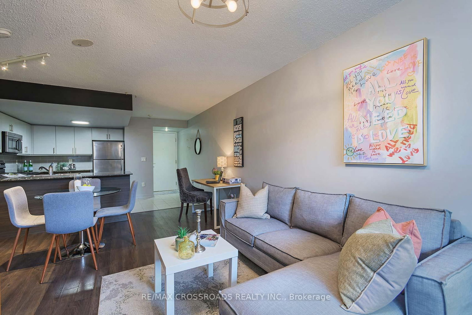 812 Lansdowne Avenue, Unit 114 - Photo 12