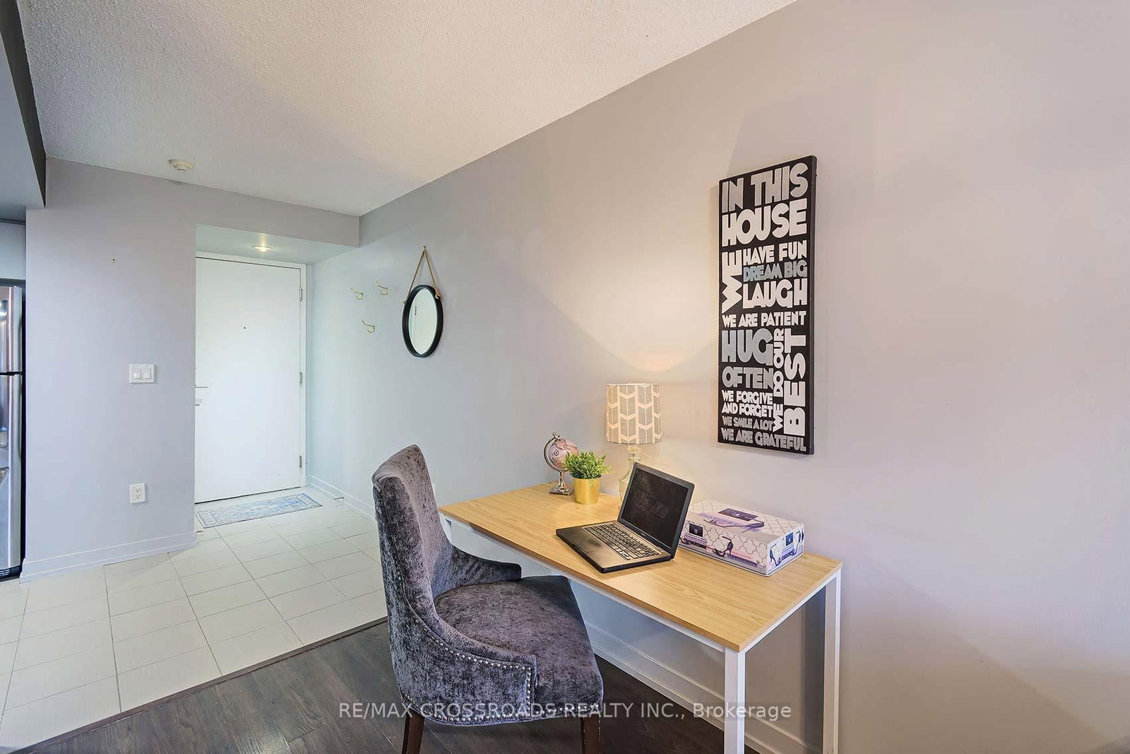 812 Lansdowne Avenue, Unit 114 - Photo 21