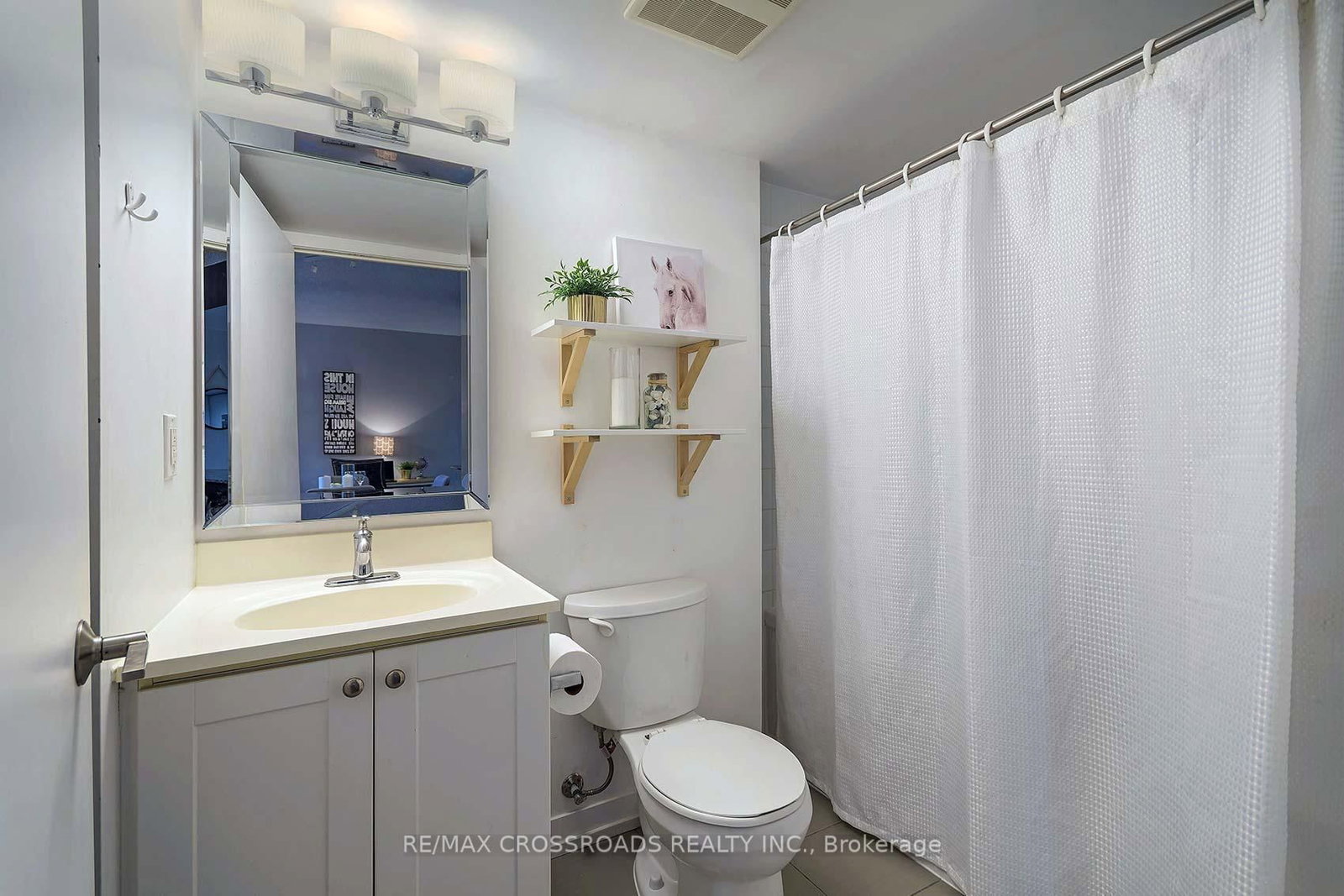 812 Lansdowne Avenue, Unit 114 - Photo 22