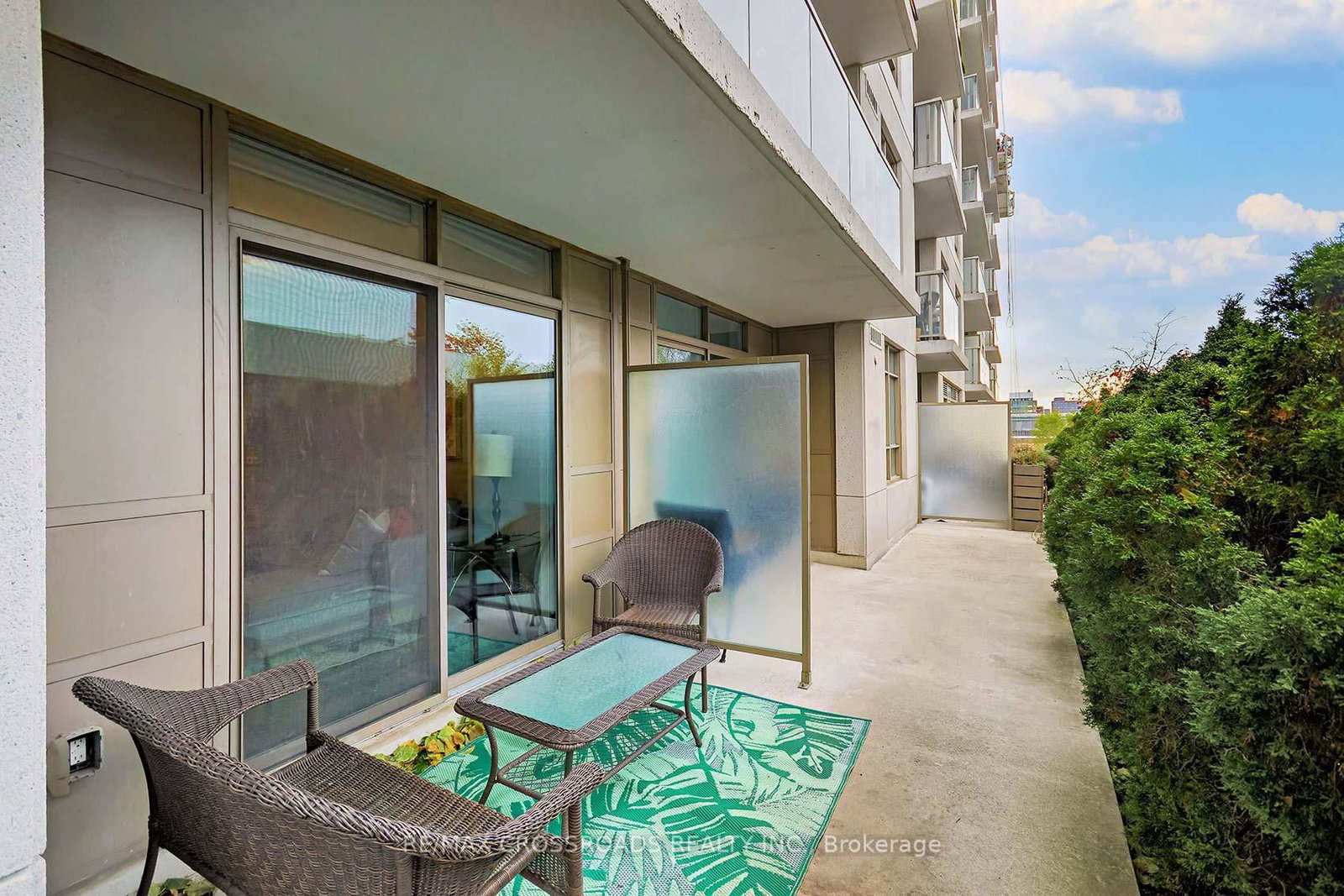 812 Lansdowne Avenue, Unit 114 - Photo 25