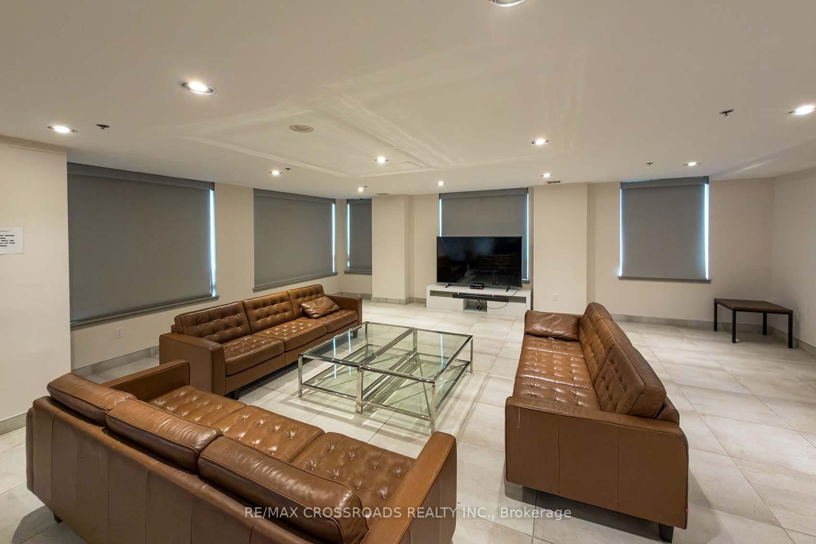 812 Lansdowne Avenue, Unit 114 - Photo 30