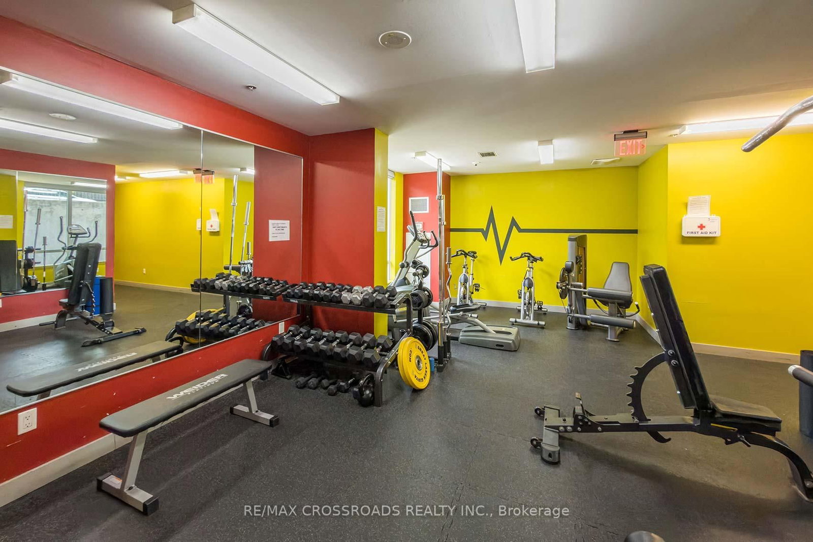 812 Lansdowne Avenue, Unit 114 - Photo 32