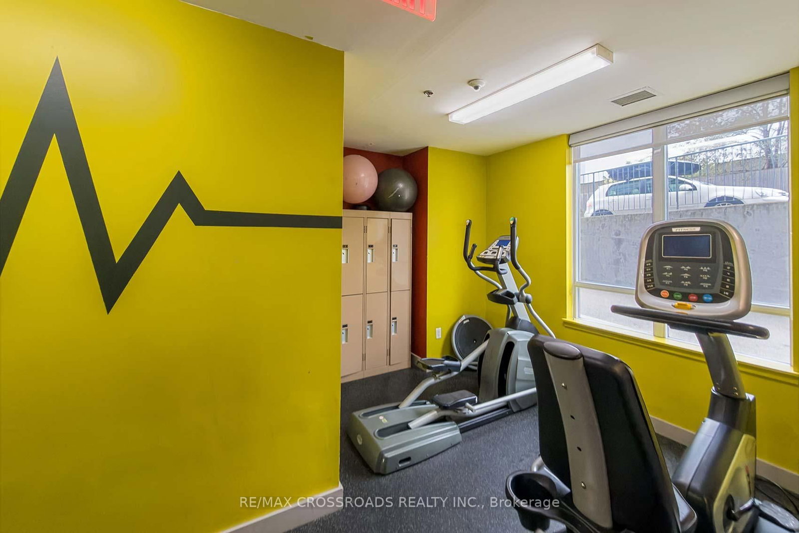 812 Lansdowne Avenue, Unit 114 - Photo 33