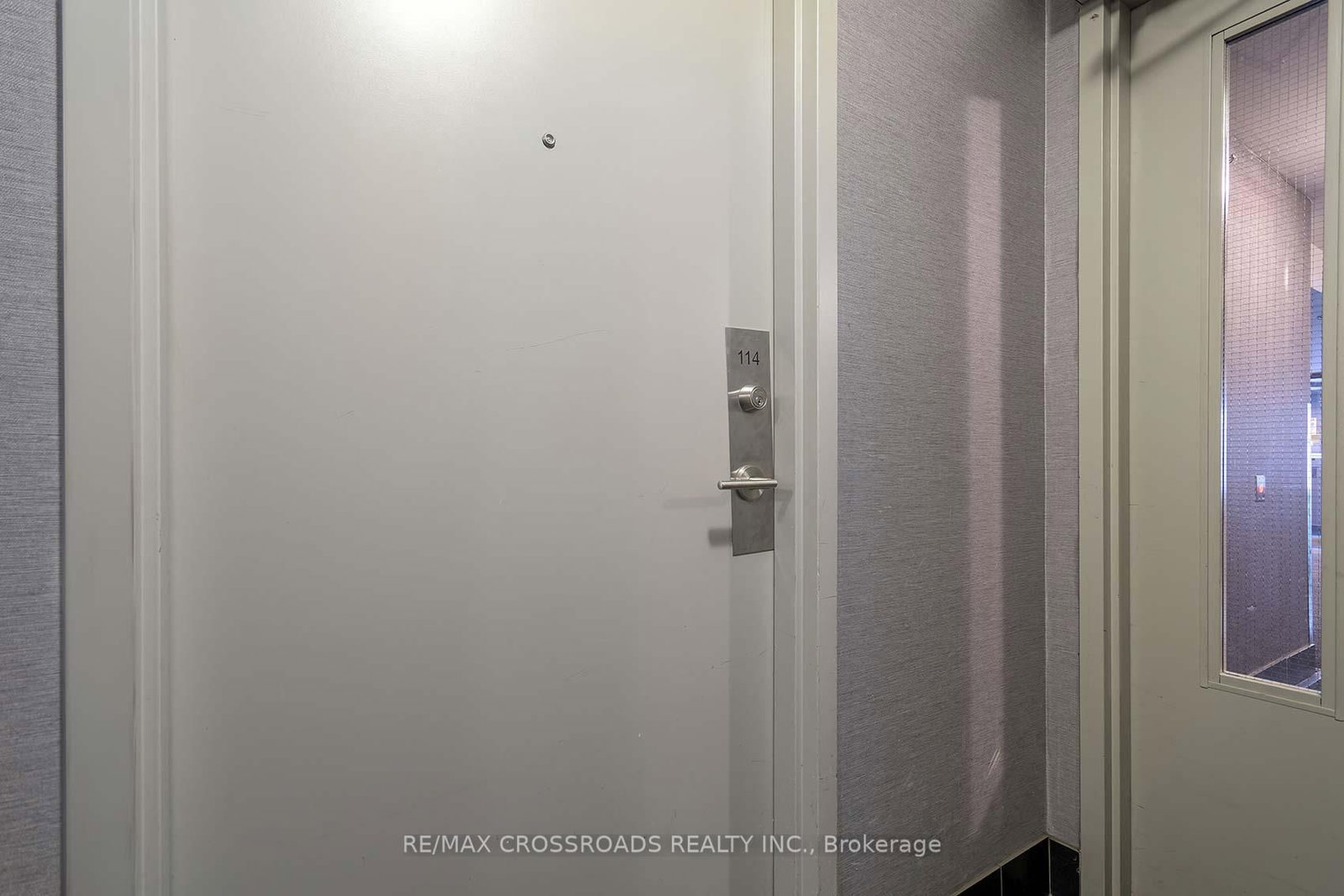 812 Lansdowne Avenue, Unit 114 - Photo 9