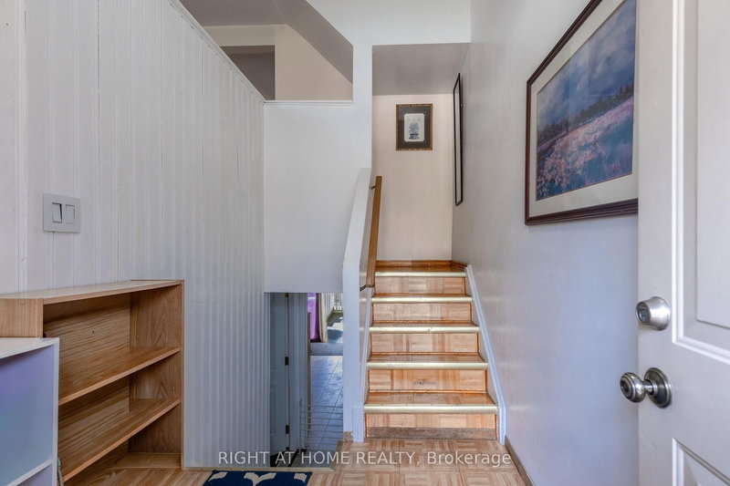 56 - 1221 Dundix Rd Rd, Mississauga, L4Y 3Y9 | Image 2