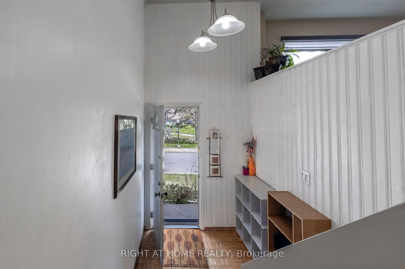 56 - 1221 Dundix Rd Rd, Mississauga, L4Y 3Y9 | Image 3