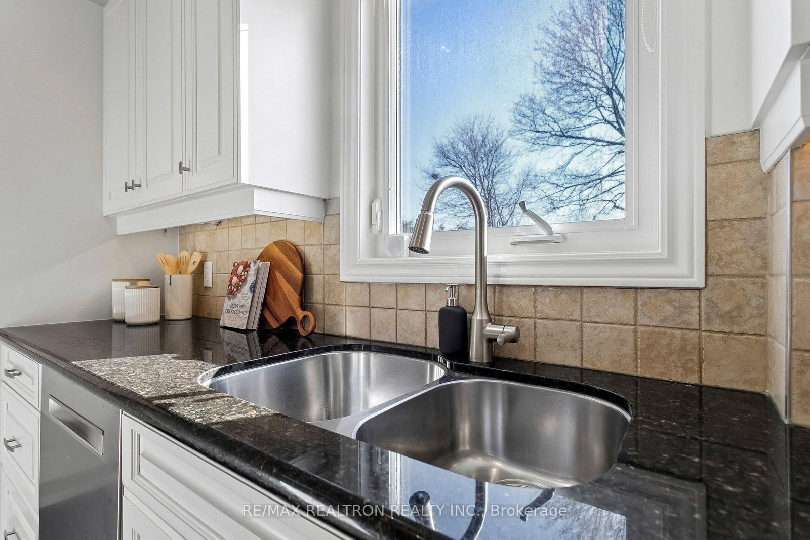 Detached House for sale at 180 Windermere Avenue, Toronto, Ontario, M6S 3J7 - High Park-Swansea - MLS: W12972702