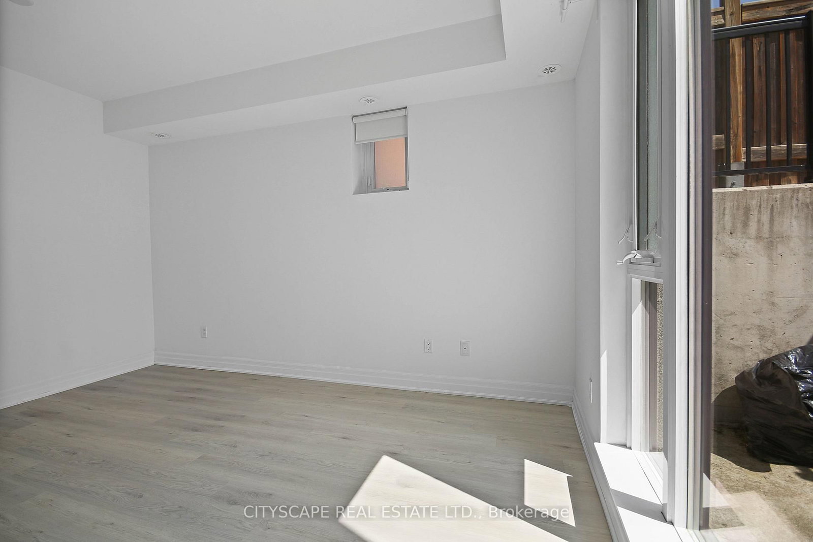 Condo for lease at 501-370 Wallace Avenue, Toronto, Ontario, M6P 3P5 - Dovercourt-Wallace Emerson-Junction - MLS: W12972736