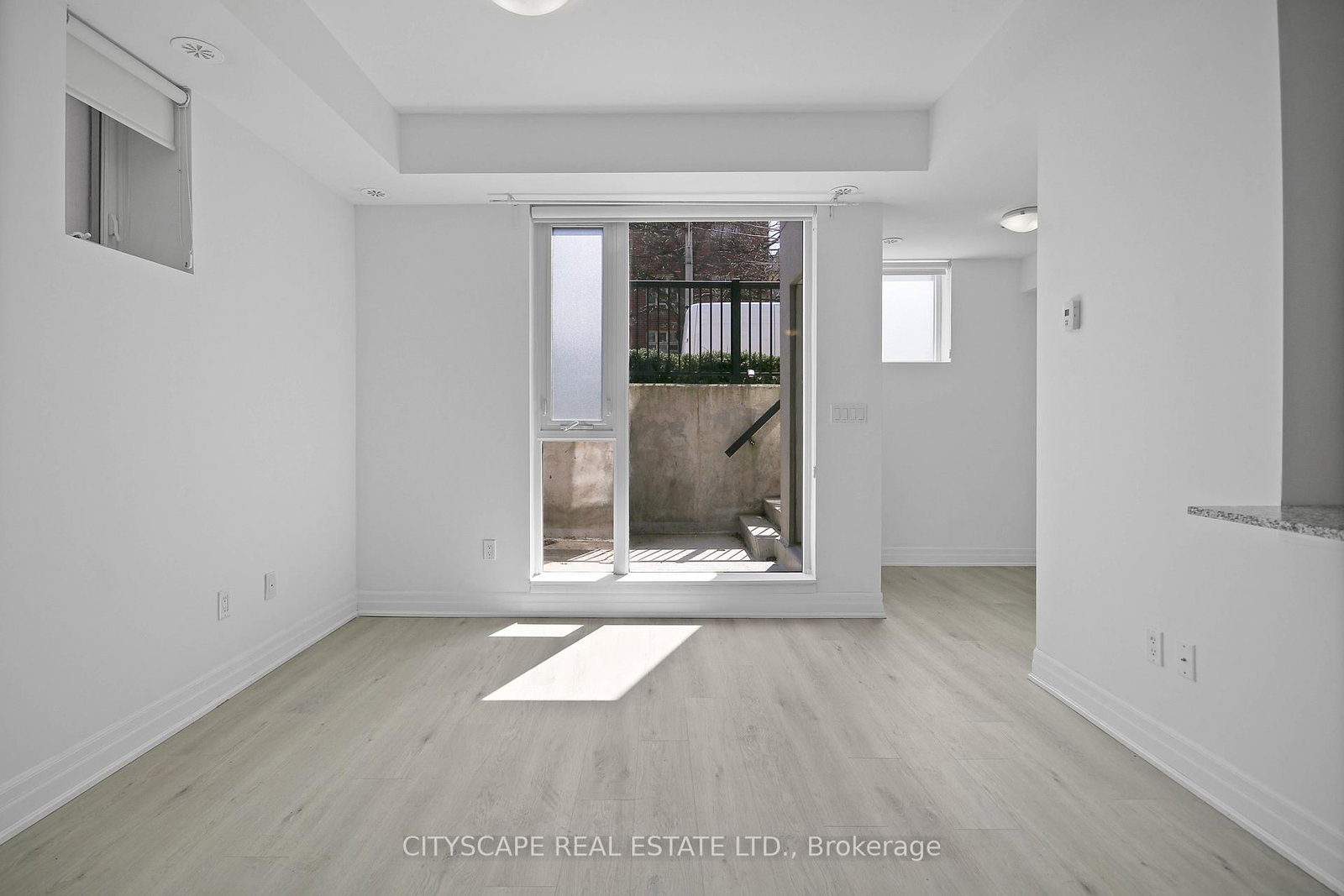 Condo for lease at 501-370 Wallace Avenue, Toronto, Ontario, M6P 3P5 - Dovercourt-Wallace Emerson-Junction - MLS: W12972736