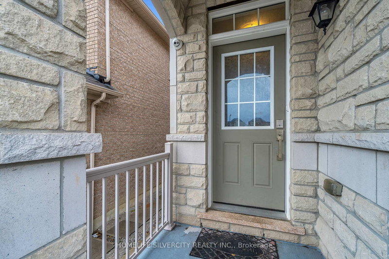 93 Education Rd, Brampton, L6P 3W3 | Image 2