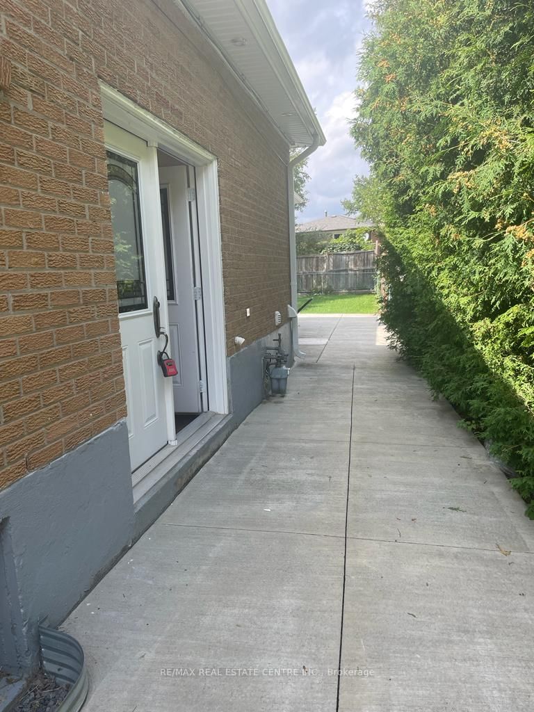 home for lease on 2349 Whaley Dr Drive