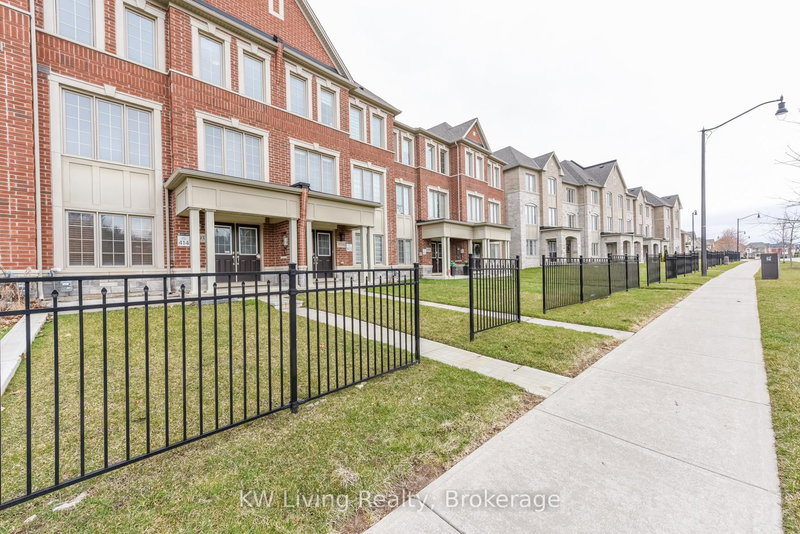 8593 Financial Dr, Brampton, L6Y 6C5 | Image 3