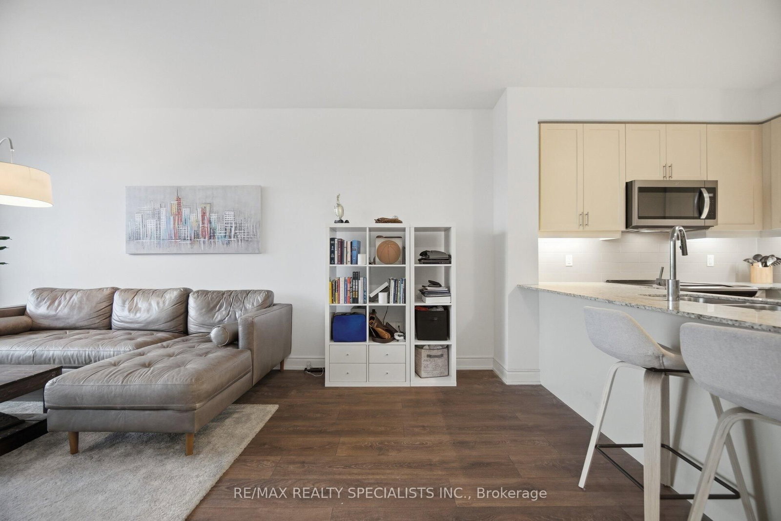 Condo for sale at 405-1050 Main Street, Milton, Ontario, L9T 9M3 - Dempsey - MLS: W12973200