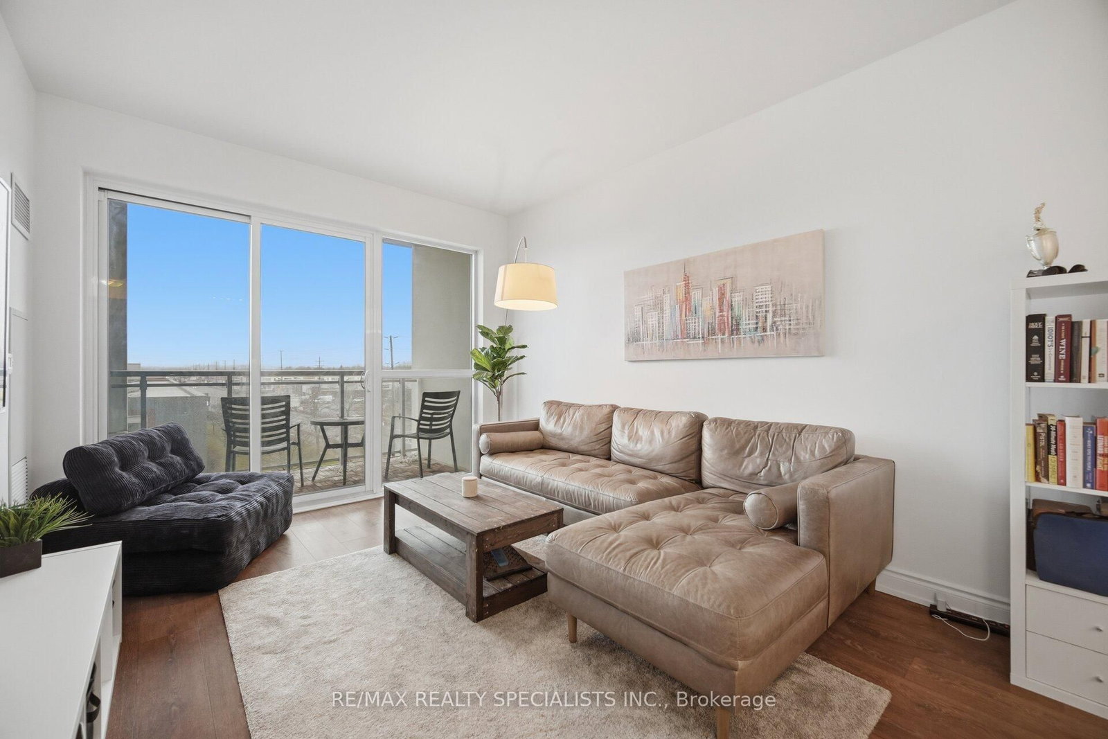 Condo for sale at 405-1050 Main Street, Milton, Ontario, L9T 9M3 - Dempsey - MLS: W12973200