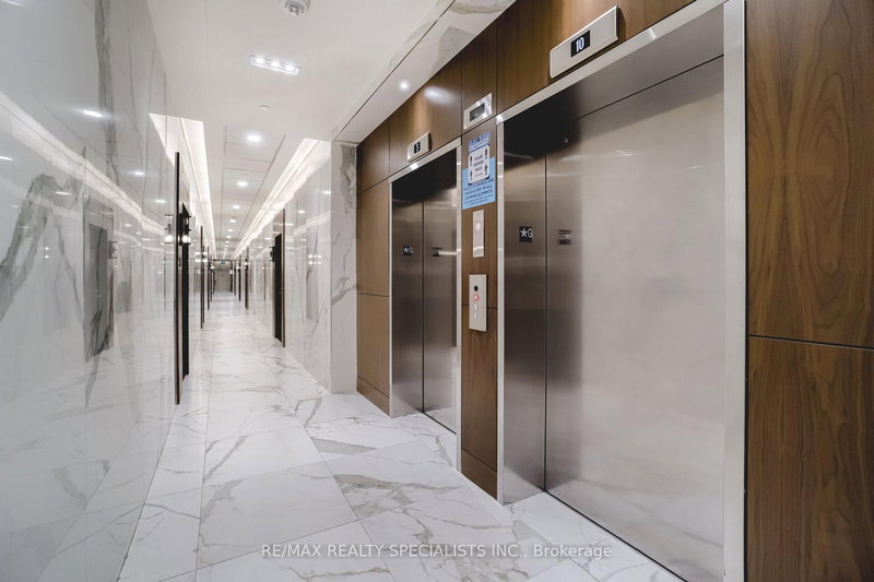 405 - 1050 Main St E, Milton, L9T 9M3 | Image 3